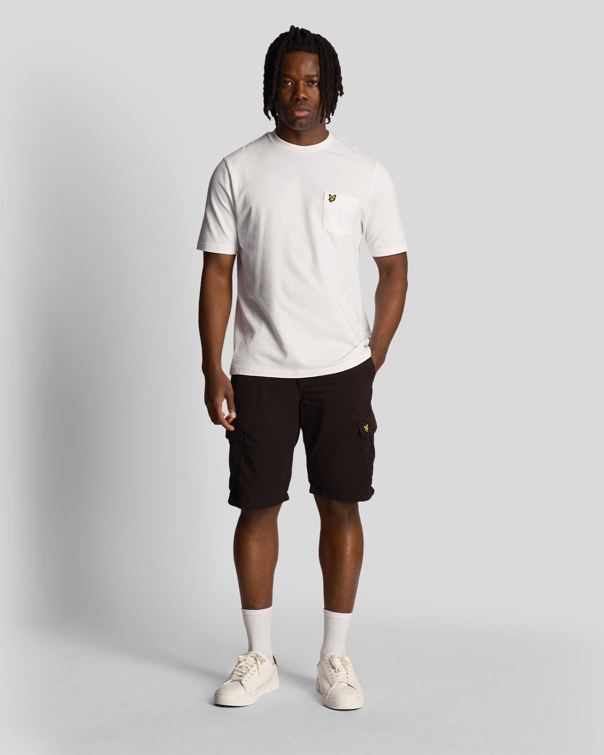 Lyle Scott Men s Wembley Cargo Shorts in Jet Black