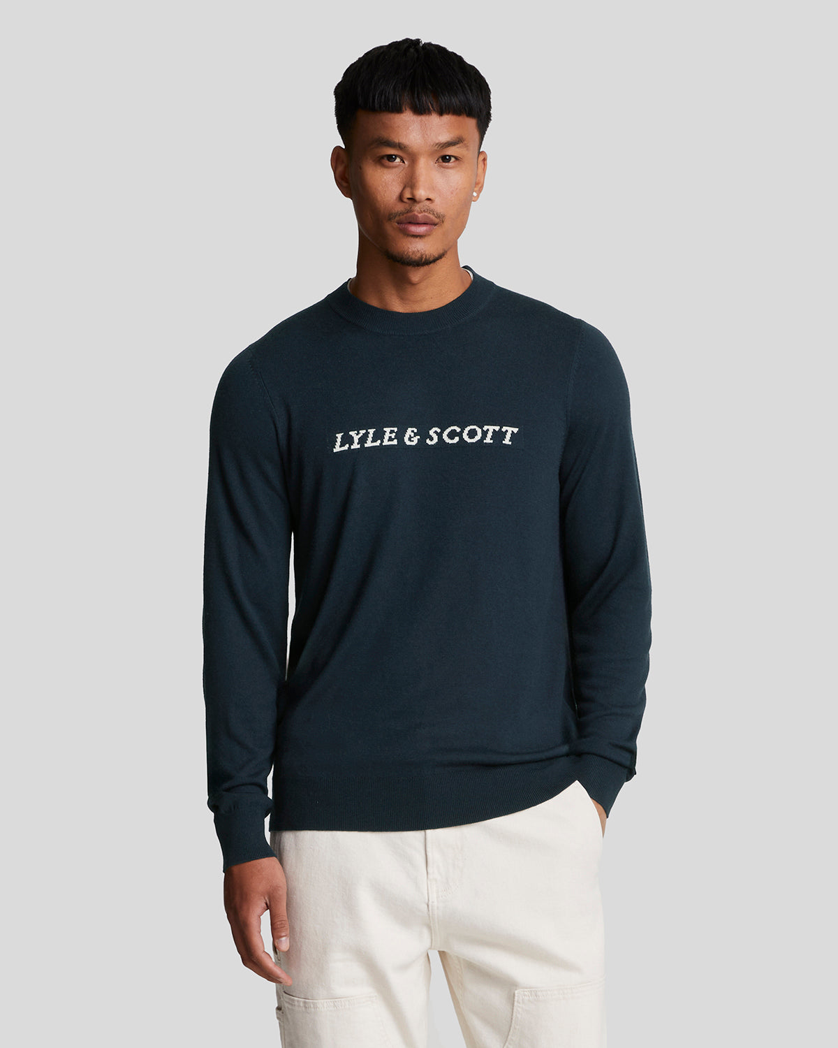 Lyle Scott Men s Script Jacquard Jumper in Dark Navy