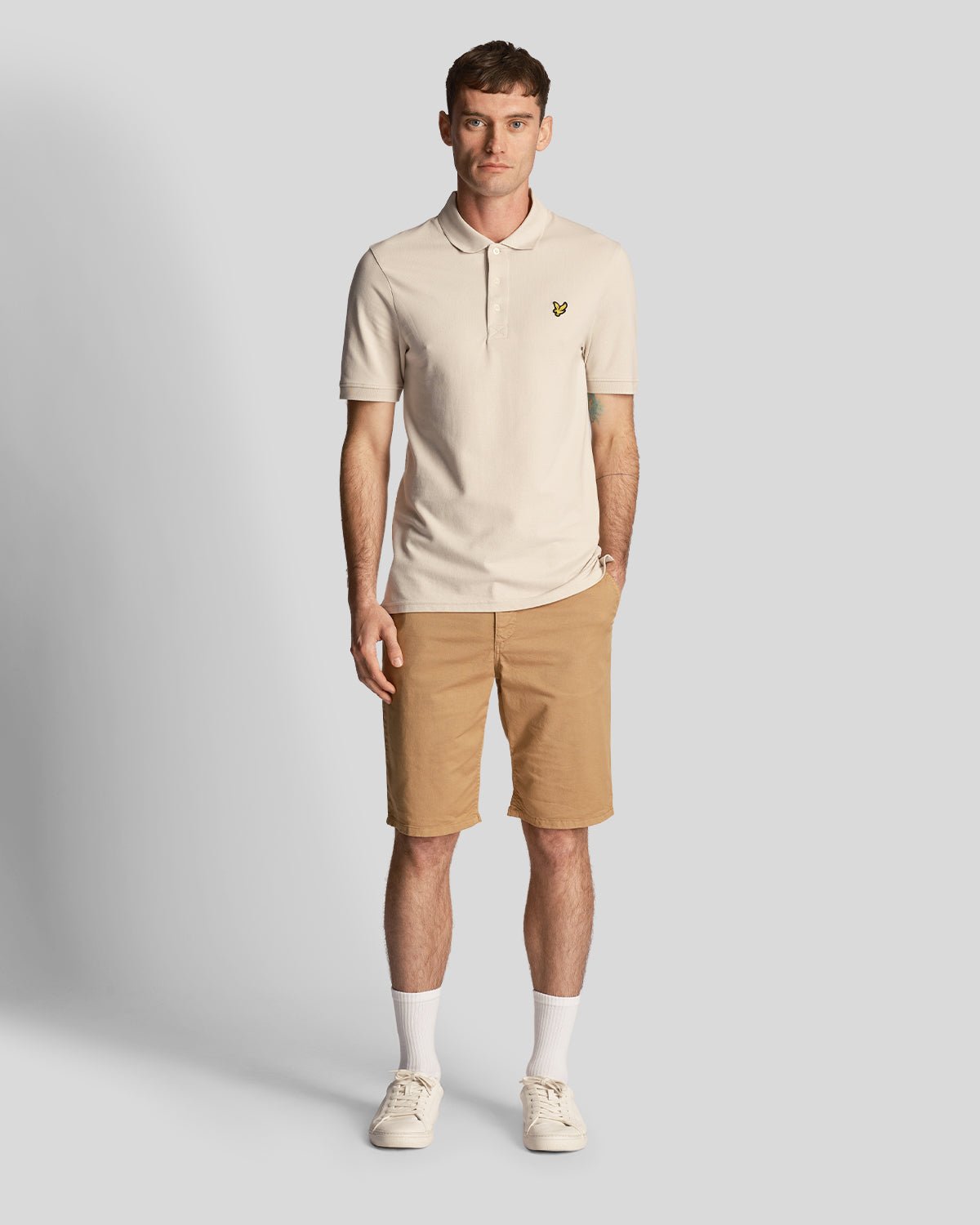 Lyle & Scott Men's Anfield Chino Shorts in Beige